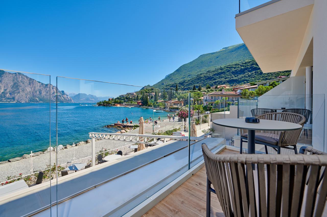 מאלצ'סינה Hotel Castello Lake Front מראה חיצוני תמונה
